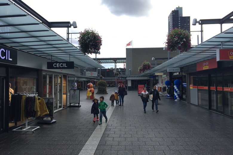 WinkelruimteaanWinkelcentrum Woensel 93 -94<br/> inEindhoven WinkelruimteaanWinkelcentrum Woensel 93 -94<br/> inEindhoven