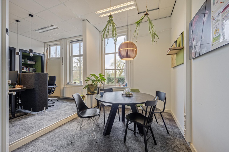 KantoorruimteaanBerlicumseweg 8 G<br/> inRosmalen KantoorruimteaanBerlicumseweg 8 G<br/> inRosmalen