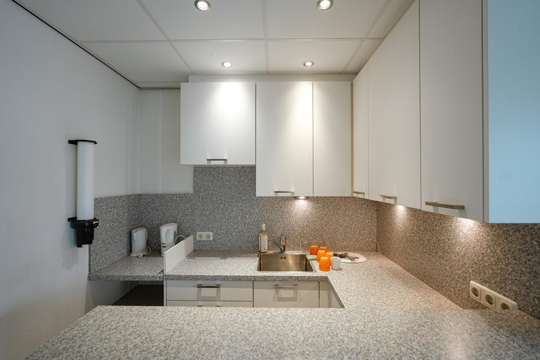 BedrijfsruimteaanDommelstraat 16<br/> inOss BedrijfsruimteaanDommelstraat 16<br/> inOss