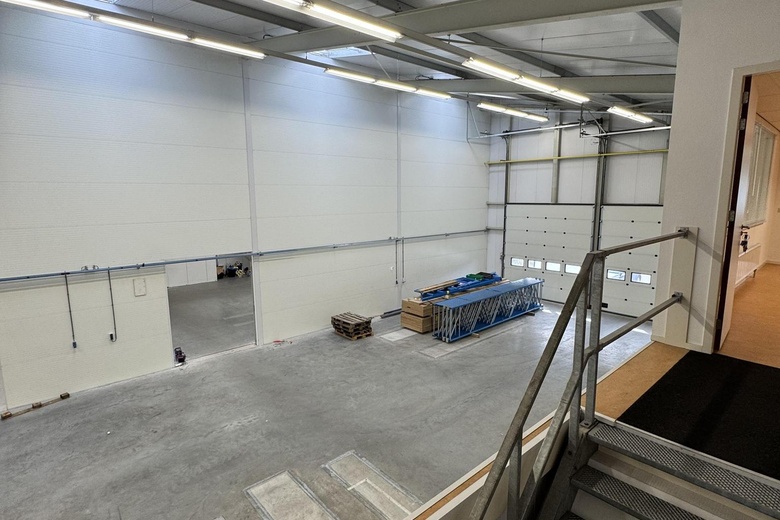 BedrijfsruimteaanLegmeerdijk 169 C<br/> inAalsmeer BedrijfsruimteaanLegmeerdijk 169 C<br/> inAalsmeer
