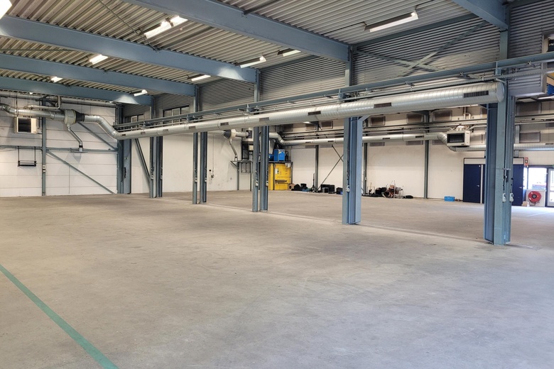 BedrijfsruimteaanDe Corantijn 28 F<br/> inZwaag BedrijfsruimteaanDe Corantijn 28 F<br/> inZwaag