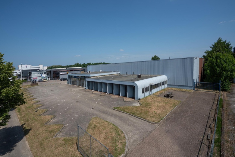 BedrijfsruimteaanDr. Nolenslaan 111<br/> inSittard BedrijfsruimteaanDr. Nolenslaan 111<br/> inSittard
