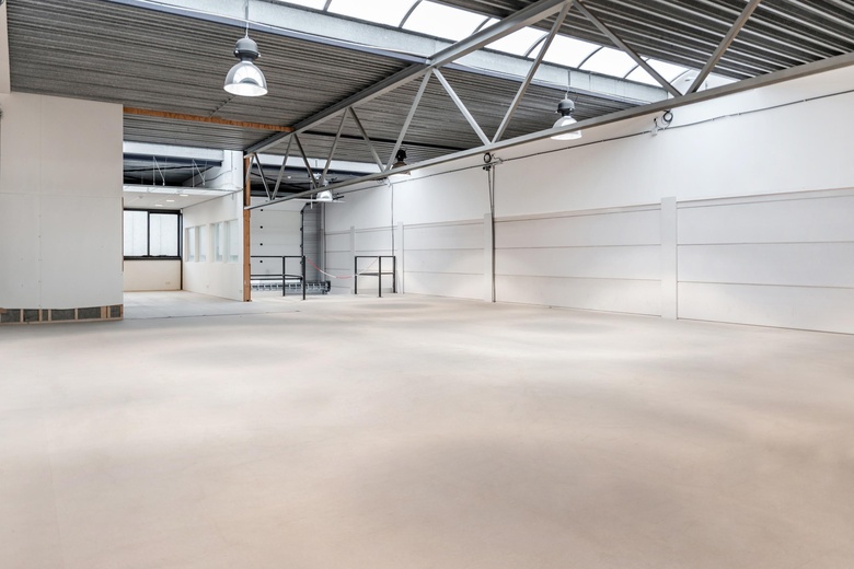 BedrijfsruimteaanAmsterdamseweg 15 f<br/> inUithoorn