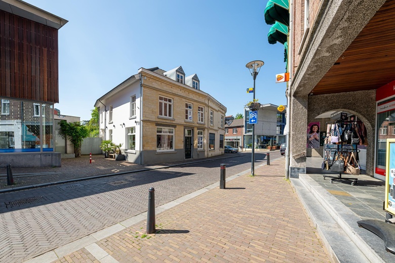 WinkelruimteaanBeekstraat 58<br/> inMeerssen WinkelruimteaanBeekstraat 58<br/> inMeerssen