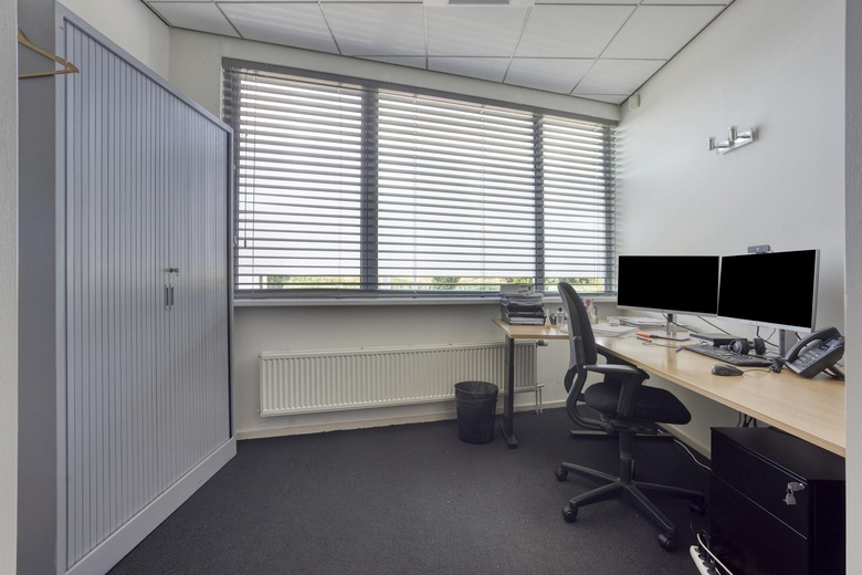 BedrijfsruimteaanProf. Asserweg 18<br/> inWaalwijk BedrijfsruimteaanProf. Asserweg 18<br/> inWaalwijk
