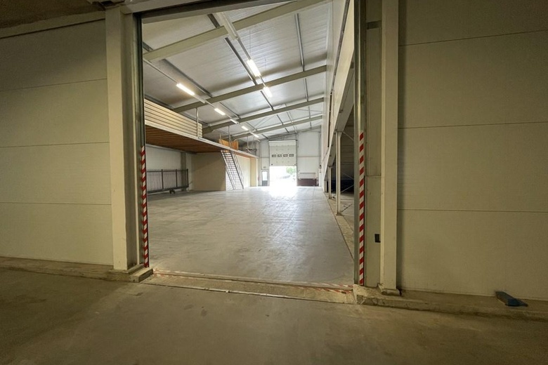 BedrijfsruimteaanLegmeerdijk 169 A<br/> inAalsmeer