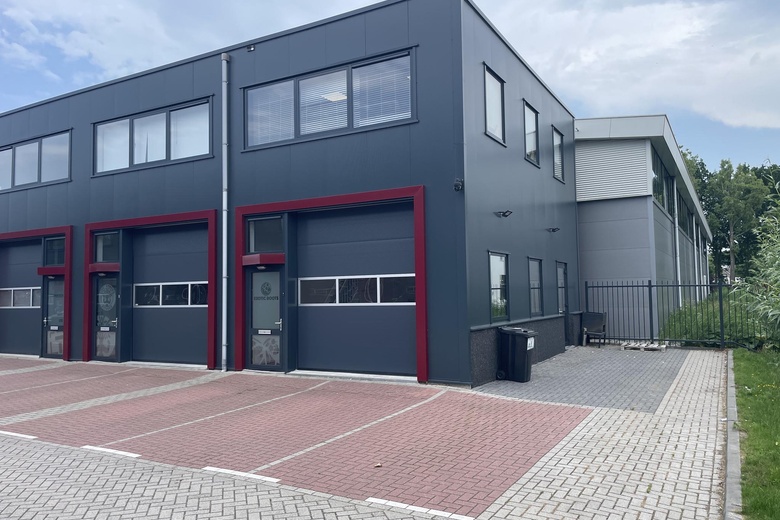 BedrijfsruimteaanSteenbakkerij 74<br/> inNieuwerkerk aan den IJssel