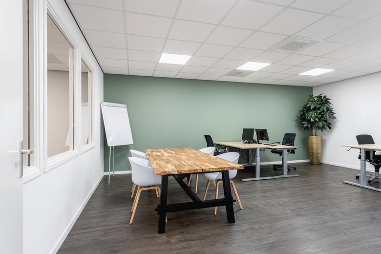 KantoorruimteaanDirck Uytenboogaertstraat 9<br/> inZwijndrecht