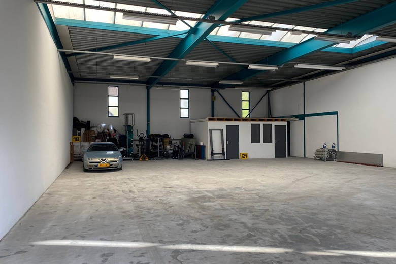 BedrijfsruimteaanMolenveld 4<br/> inHippolytushoef