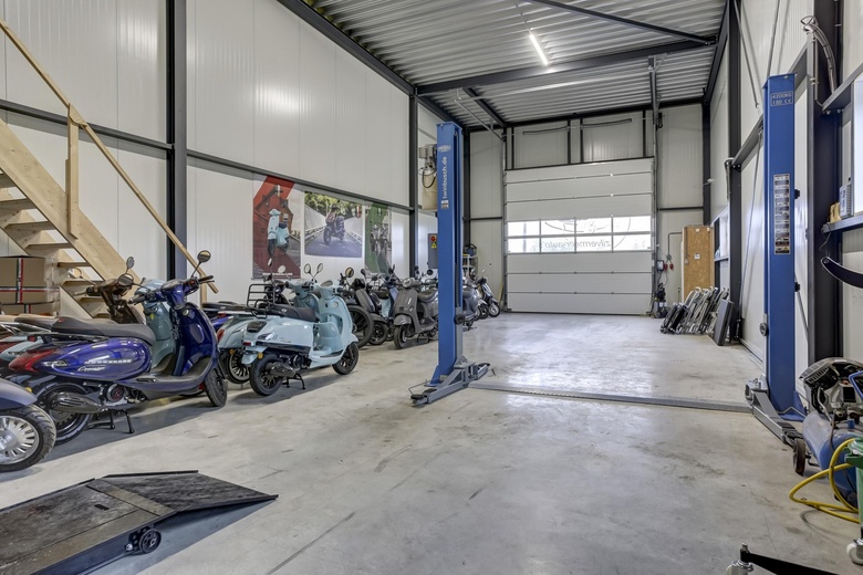 BedrijfsruimteaanPilootweg 11<br/> inStavenisse