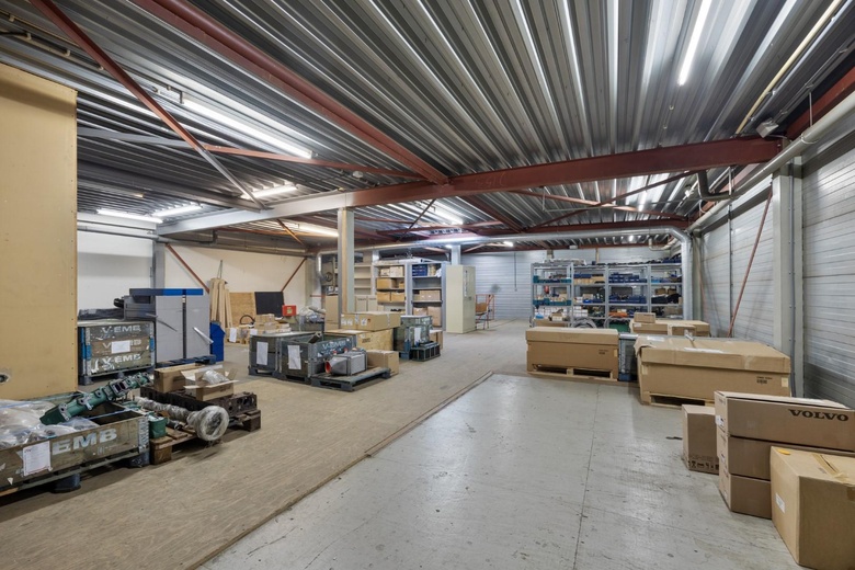 BedrijfsruimteaanIndustrieweg 20<br/> inSliedrecht BedrijfsruimteaanIndustrieweg 20<br/> inSliedrecht