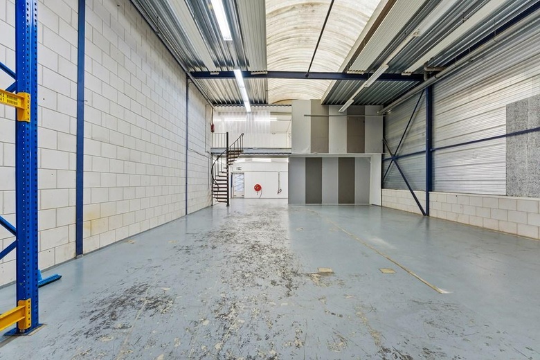 BedrijfsruimteaanVan 'T Hoffstraat 29<br/> inBarendrecht