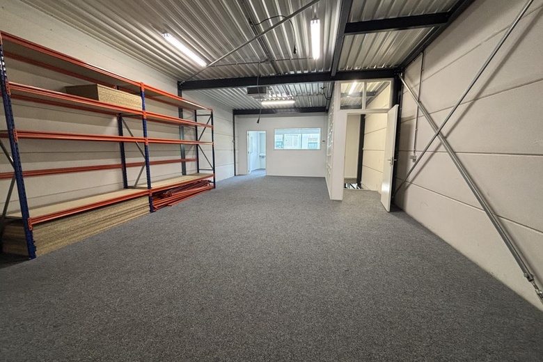 BedrijfsruimteaanNewtonstraat 67<br/> inZoetermeer