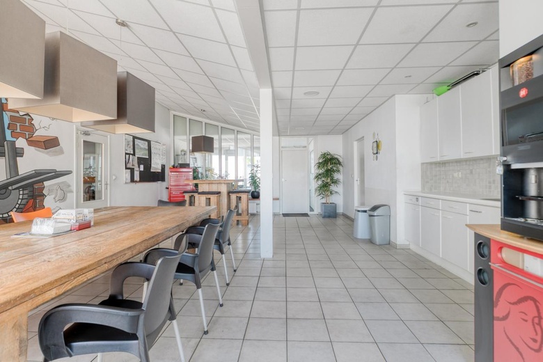 BedrijfsruimteaanNijverheidsstraat 8<br/> in's-Heer-Hendrikskinderen BedrijfsruimteaanNijverheidsstraat 8<br/> in's-Heer-Hendrikskinderen