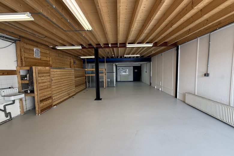 BedrijfsruimteaanKeurmeesterstraat 11 d<br/> inRidderkerk