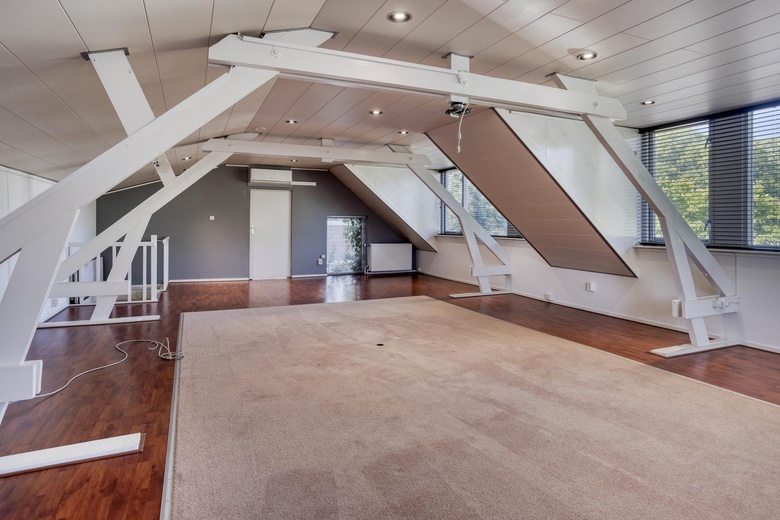KantoorruimteaanBurgemeester van der Klokkenlaan 21 a<br/> inWaalwijk KantoorruimteaanBurgemeester van der Klokkenlaan 21 a<br/> inWaalwijk