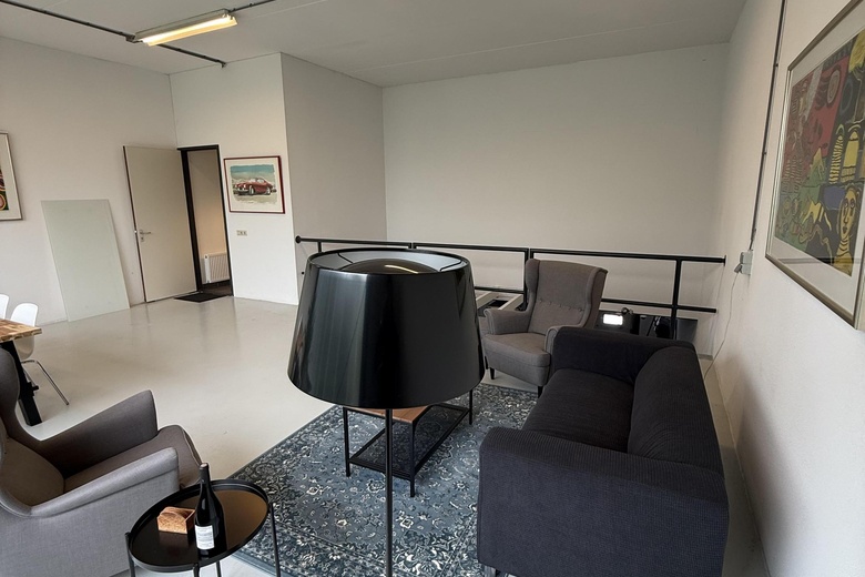 BedrijfsruimteaanVennestraat 22<br/> inLisse