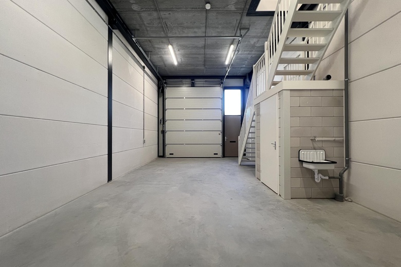 BedrijfsruimteaanHoutkopersstraat 6 D<br/> inZwijndrecht BedrijfsruimteaanHoutkopersstraat 6 D<br/> inZwijndrecht