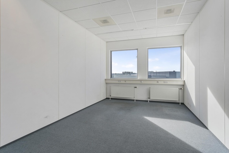 KantoorruimteaanBusiness Park Stein 194<br/> inElsloo KantoorruimteaanBusiness Park Stein 194<br/> inElsloo