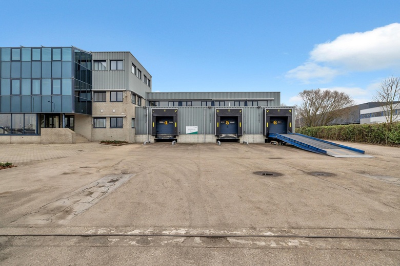 BedrijfsruimteaanPanovenweg 10<br/> inTiel