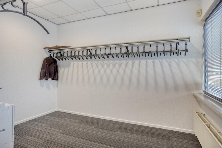 KantoorruimteaanBiesbosweg 4<br/> inWaalwijk KantoorruimteaanBiesbosweg 4<br/> inWaalwijk