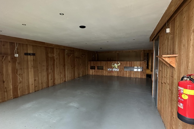 BedrijfsruimteaanDr. Ir. Van Veenweg 1 a<br/> inBergen op Zoom