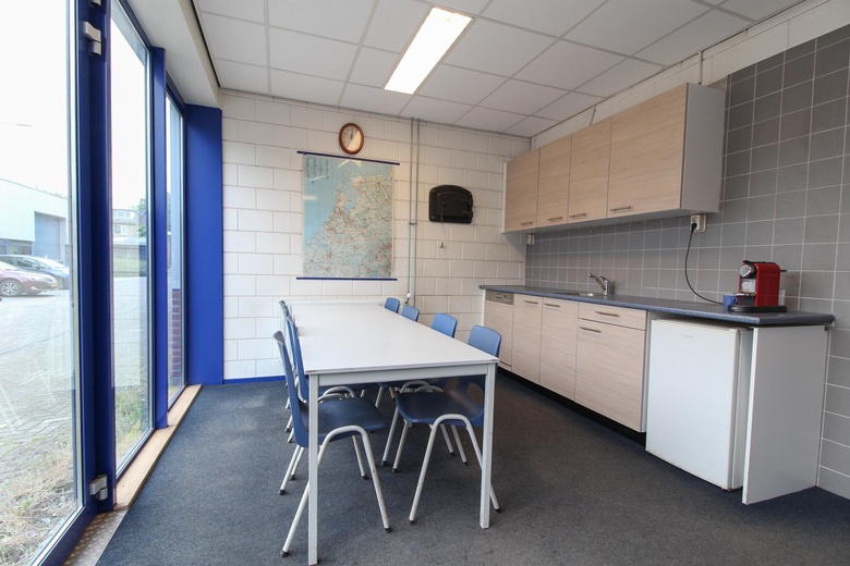 BedrijfsruimteaanBoezemweg 23 a<br/> inPijnacker BedrijfsruimteaanBoezemweg 23 a<br/> inPijnacker