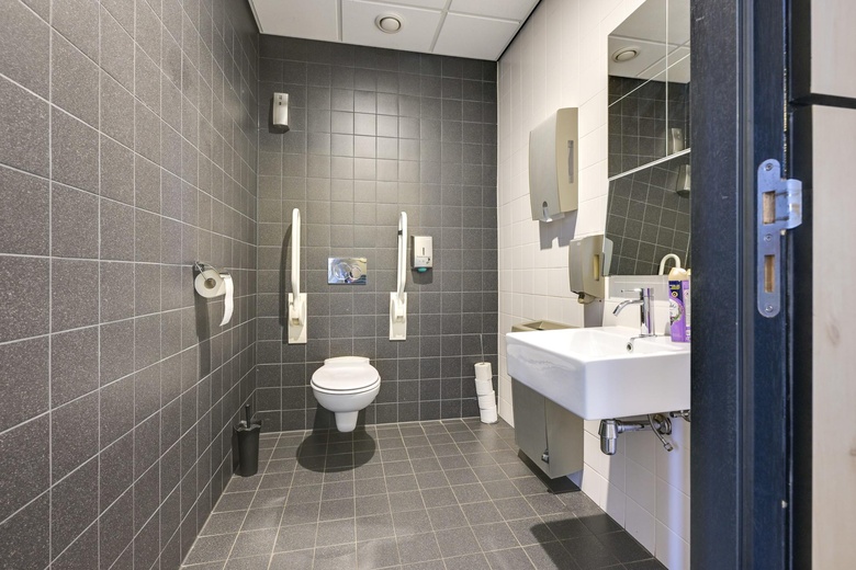 KantoorruimteaanHet Spoor 94<br/> inHouten KantoorruimteaanHet Spoor 94<br/> inHouten