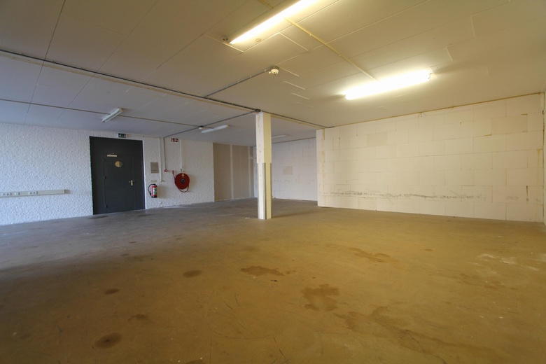 BedrijfsruimteaanDomineeslaan 91<br/> inZwanenburg