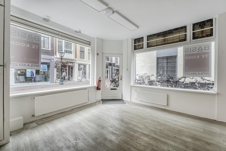 WinkelruimteaanHaarlemmerstraat 210<br/> inLeiden WinkelruimteaanHaarlemmerstraat 210<br/> inLeiden