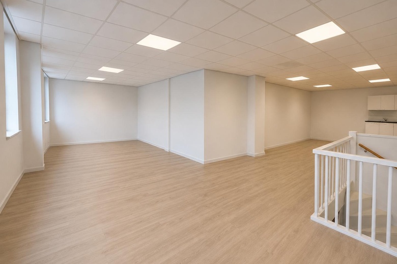 BedrijfsruimteaanNijverheidslaan 3 a 5<br/> inWeesp