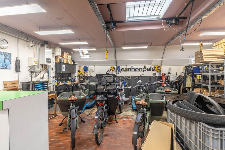 WinkelruimteaanBilderdijkstraat 174 - 176<br/> inAmsterdam