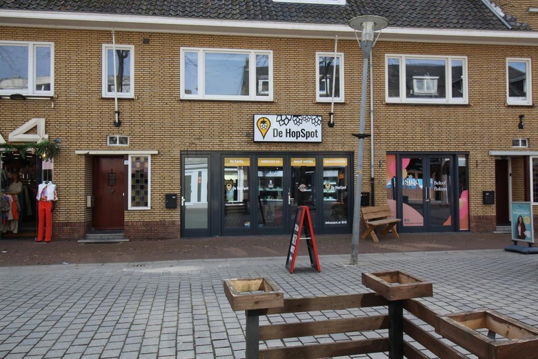 Bekijk foto 1 van Markt 8 Bekijk foto 1 van Markt 8