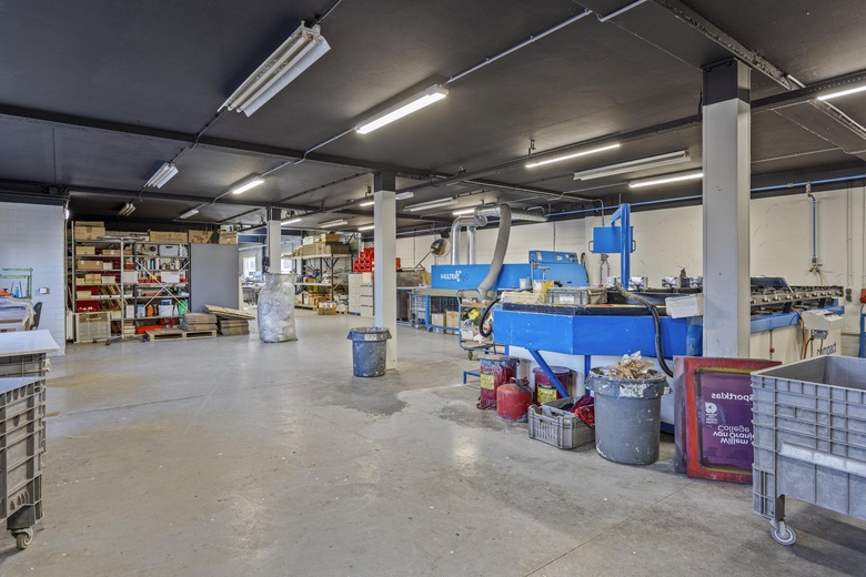 BedrijfsruimteaanEerste Zeine 86 a<br/> inWaalwijk BedrijfsruimteaanEerste Zeine 86 a<br/> inWaalwijk