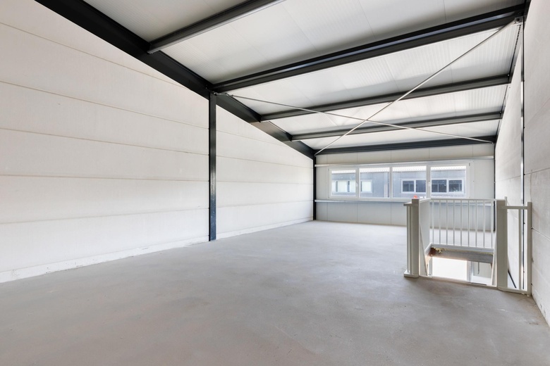 BedrijfsruimteaanDirk Verheulweg 2 B 8<br/> inWaddinxveen BedrijfsruimteaanDirk Verheulweg 2 B 8<br/> inWaddinxveen