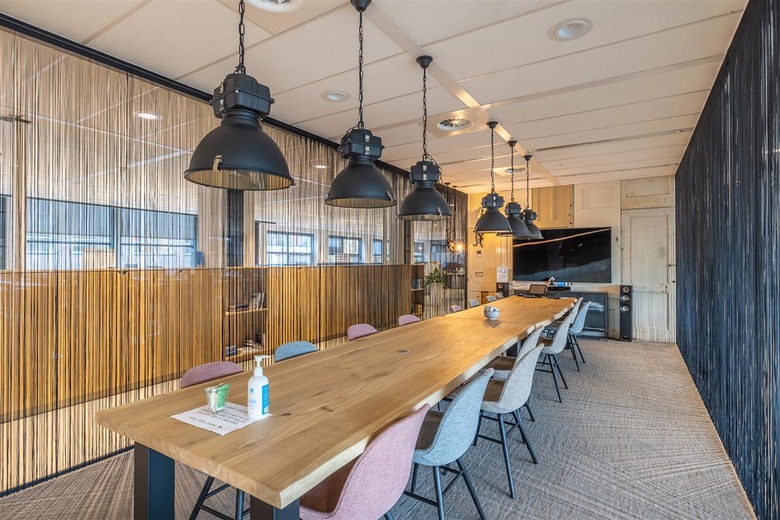 KantoorruimteaanKoos Postemalaan 8<br/> inHilversum