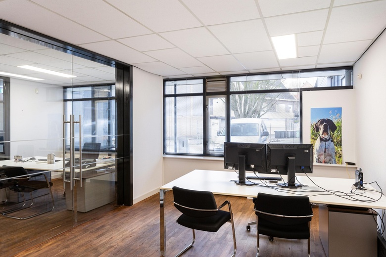 BedrijfsruimteaanFinsestraat 1<br/> inDeventer BedrijfsruimteaanFinsestraat 1<br/> inDeventer