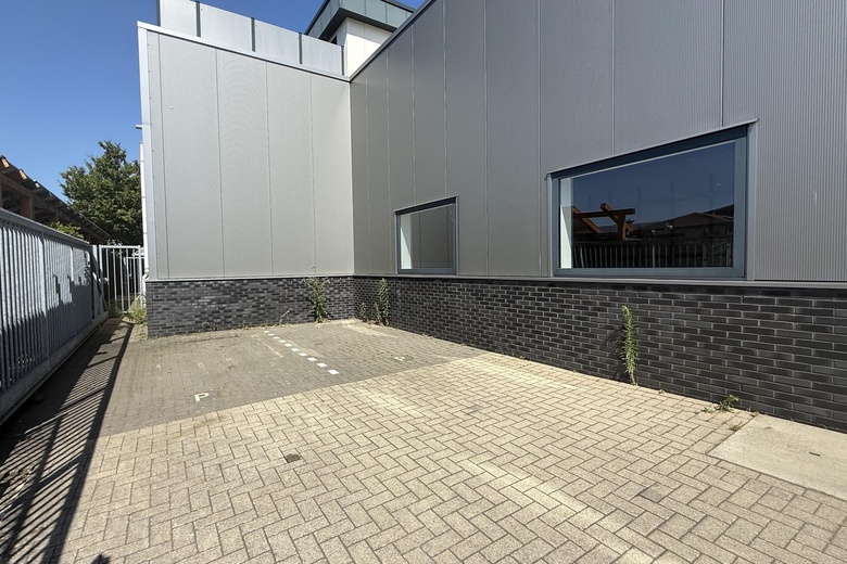 BedrijfsruimteaanDucaatstraat 28<br/> inZaandam BedrijfsruimteaanDucaatstraat 28<br/> inZaandam