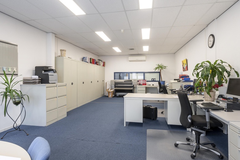 BedrijfsruimteaanKreekweg 16<br/> inVlaardingen