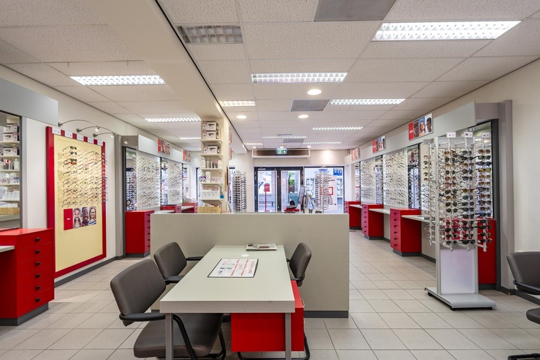 WinkelruimteaanLindenlaan 18 a<br/> inHuizen WinkelruimteaanLindenlaan 18 a<br/> inHuizen