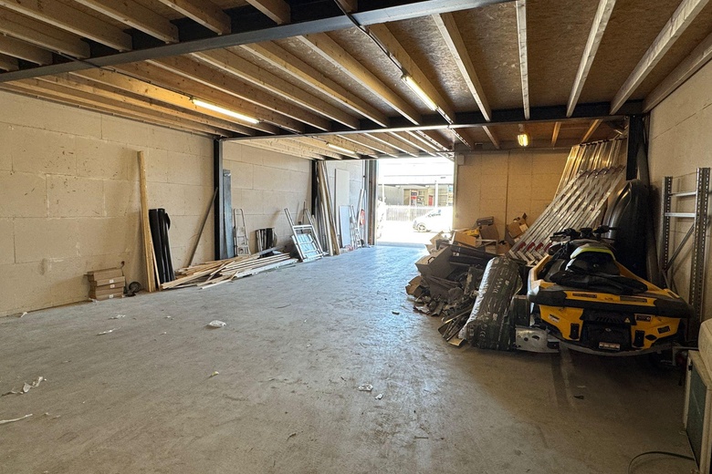 BedrijfsruimteaanSiloweg 13<br/> inDen Bosch BedrijfsruimteaanSiloweg 13<br/> inDen Bosch