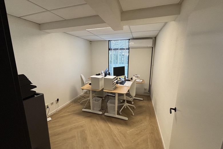 KantoorruimteaanTorenlaan 1 a<br/> inVoorhout KantoorruimteaanTorenlaan 1 a<br/> inVoorhout