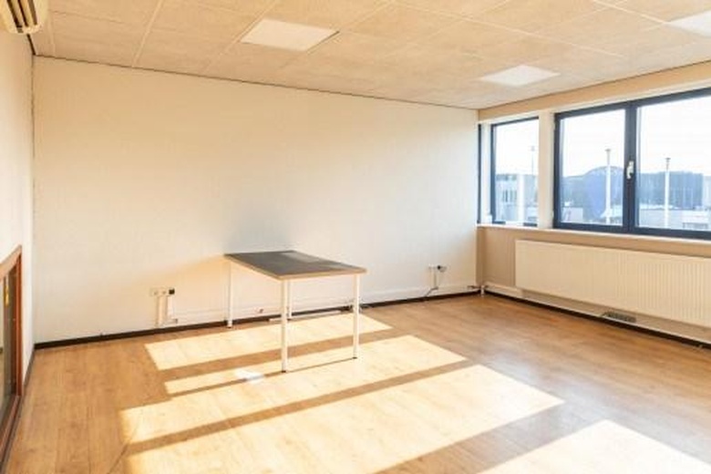 BedrijfsruimteaanHofkamp 25 25A<br/> inGeleen