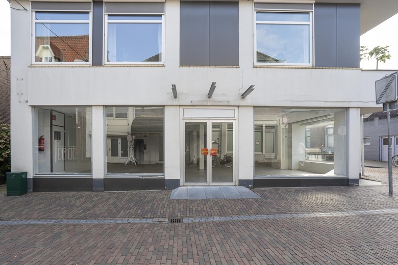 WinkelruimteaanFonteinstraat 42<br/> inLeerdam WinkelruimteaanFonteinstraat 42<br/> inLeerdam
