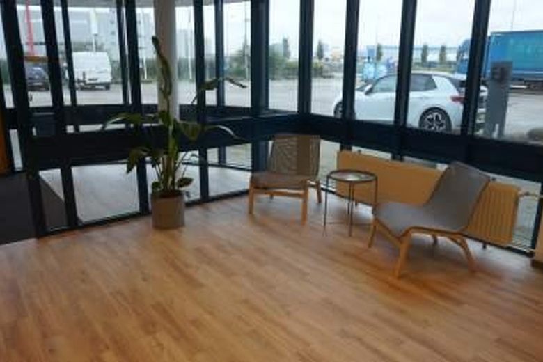 KantoorruimteaanHornweg 60<br/> inAmsterdam KantoorruimteaanHornweg 60<br/> inAmsterdam