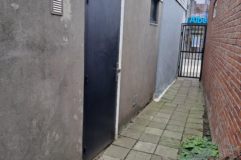 WinkelruimteaanGentsevaartstraat 33<br/> inAxel