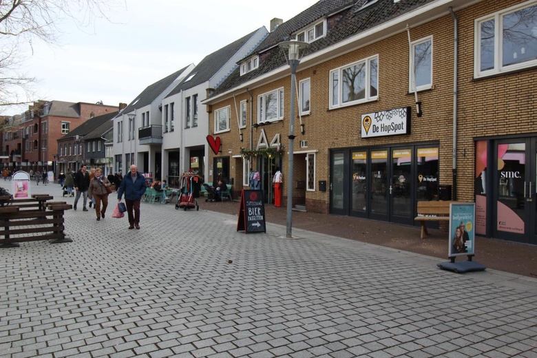 BedrijfsruimteaanMarkt 8<br/> inPanningen BedrijfsruimteaanMarkt 8<br/> inPanningen