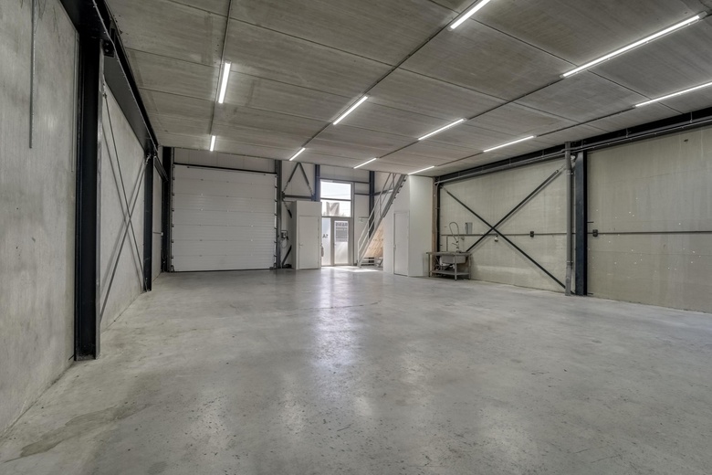 BedrijfsruimteaanMadame Curiestraat 1 a<br/> inSassenheim BedrijfsruimteaanMadame Curiestraat 1 a<br/> inSassenheim