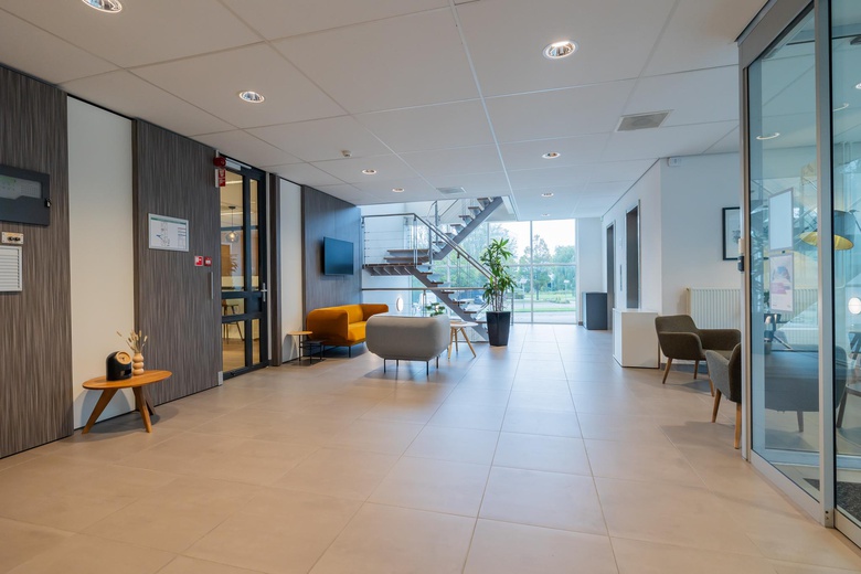 KantoorruimteaanMendelweg 32<br/> inLeiden KantoorruimteaanMendelweg 32<br/> inLeiden