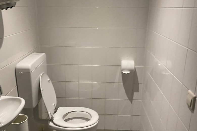 BedrijfsruimteaanWeerlaan 2<br/> inHillegom BedrijfsruimteaanWeerlaan 2<br/> inHillegom